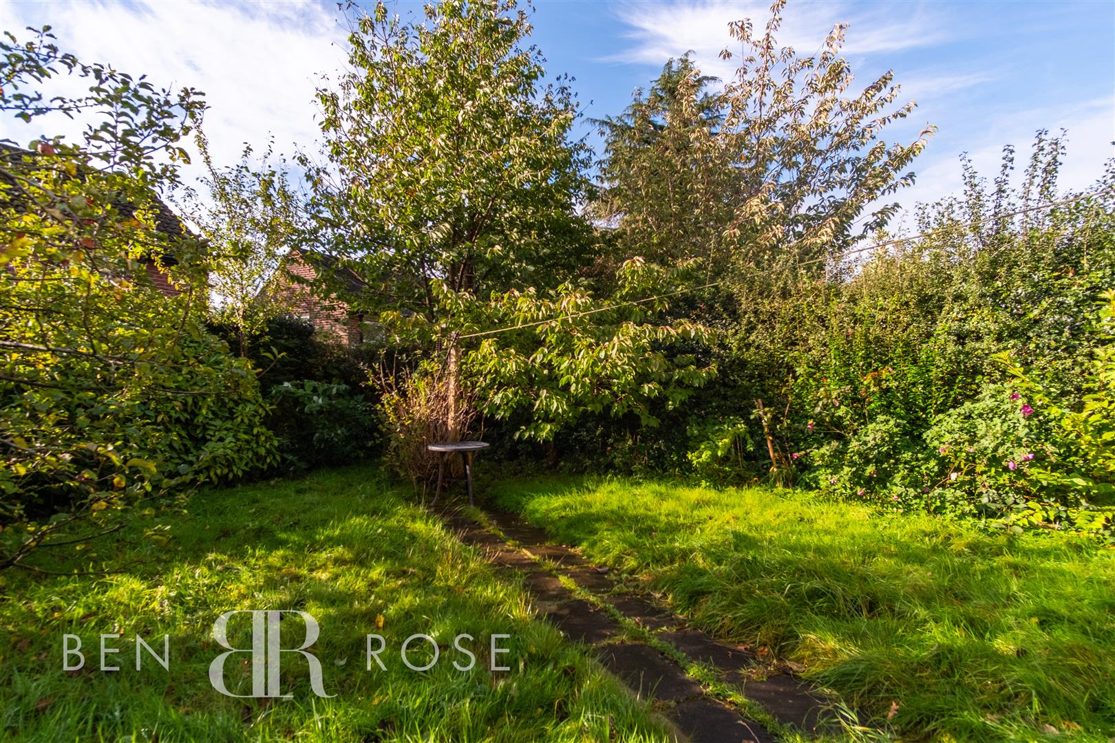 Property in High Green, Leyland, PR25 2DH