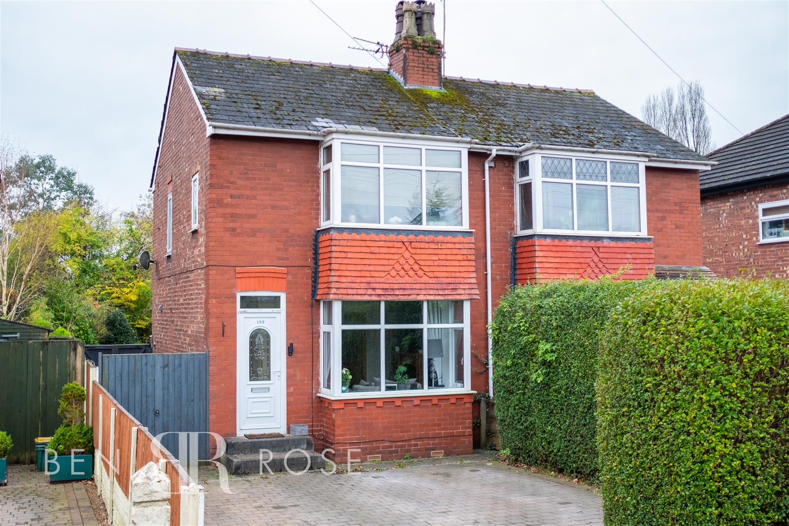 Property in Dunkirk Lane, Leyland, PR26 7SP