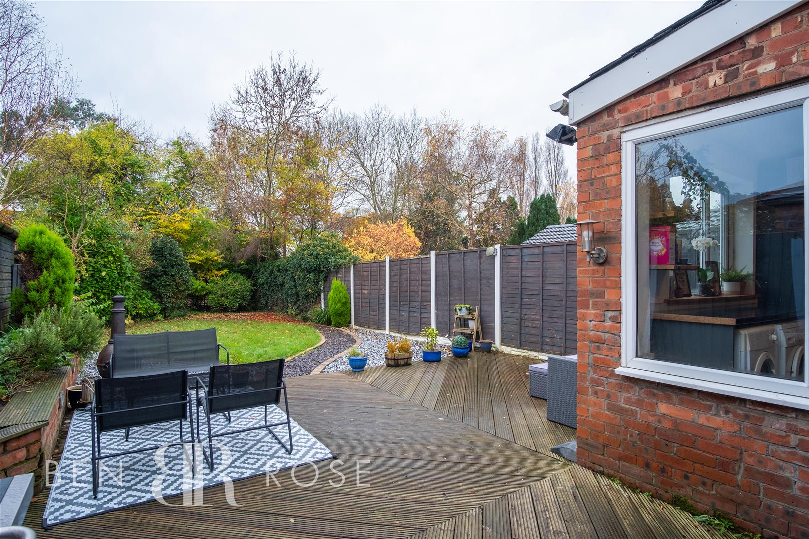 Property in Dunkirk Lane, Leyland, PR26 7SP