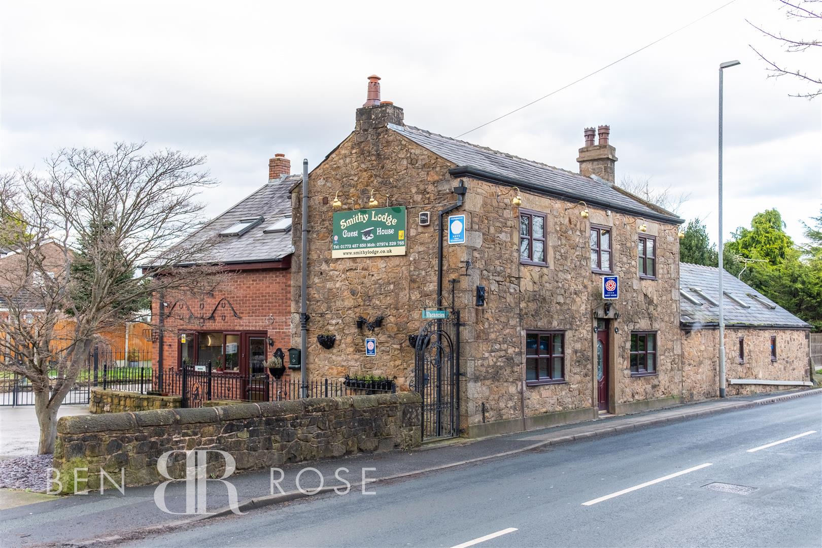 Property in Dunkirk Lane, Leyland, PR26 7SN