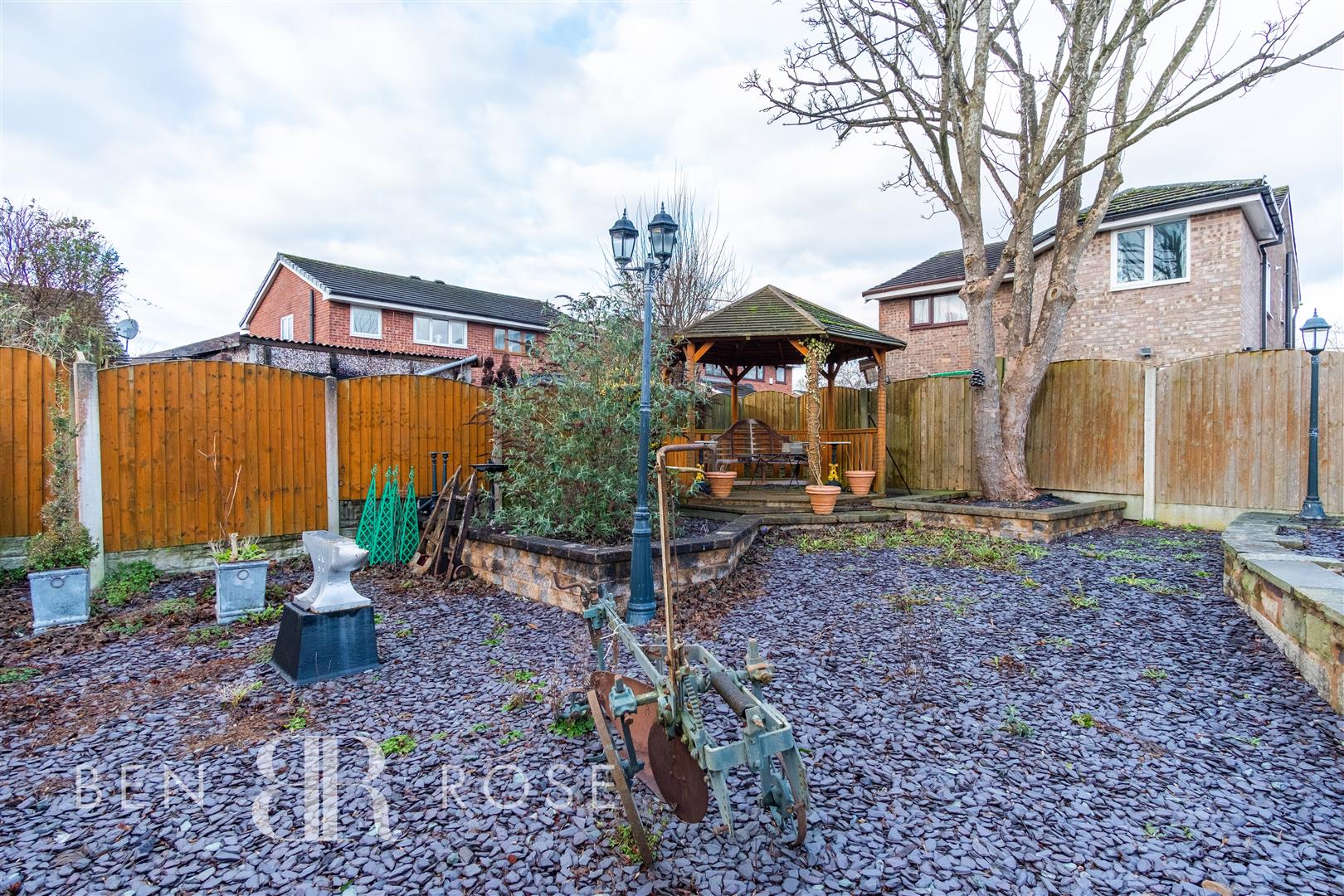 Property in Dunkirk Lane, Leyland, PR26 7SN