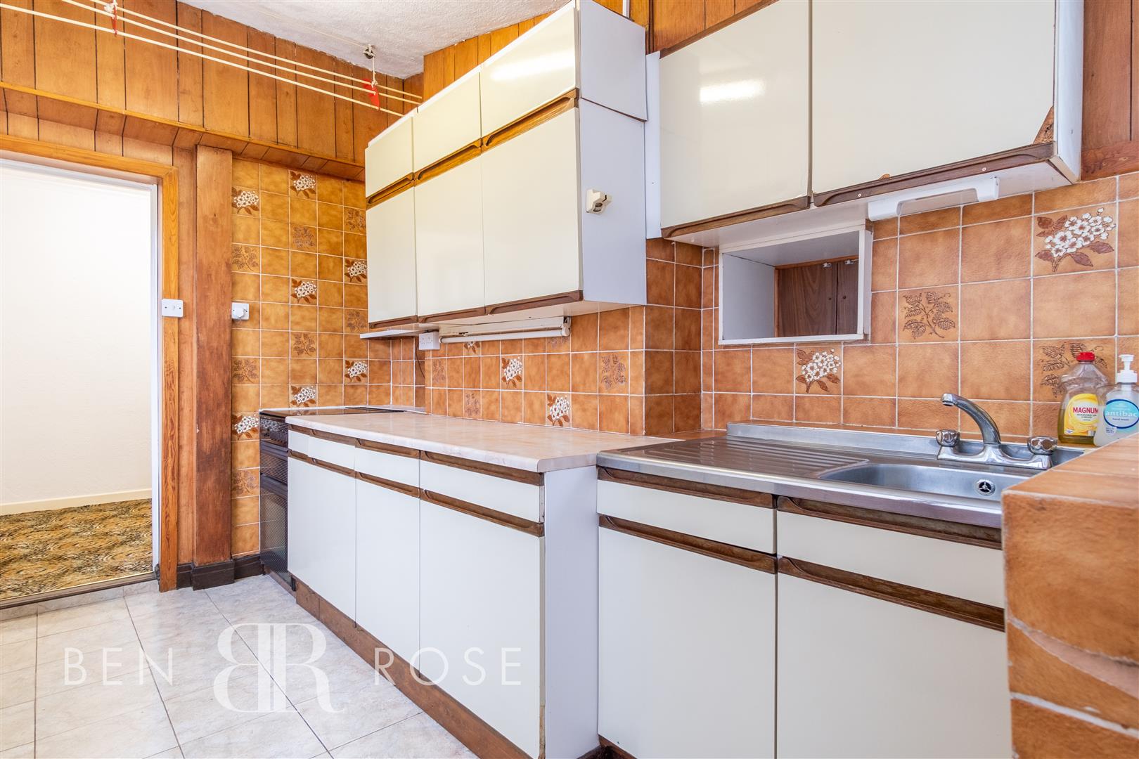 Property in Canberra Road, Leyland, PR25 3ET