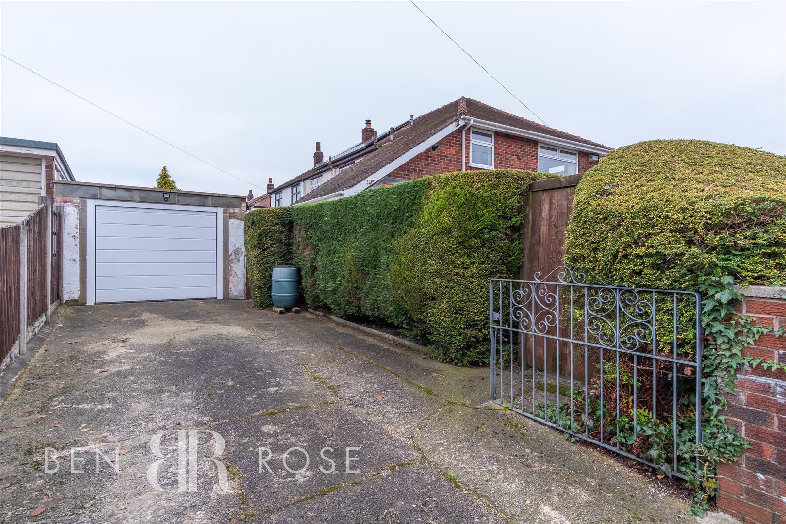 Property in Canberra Road, Leyland, PR25 3ET