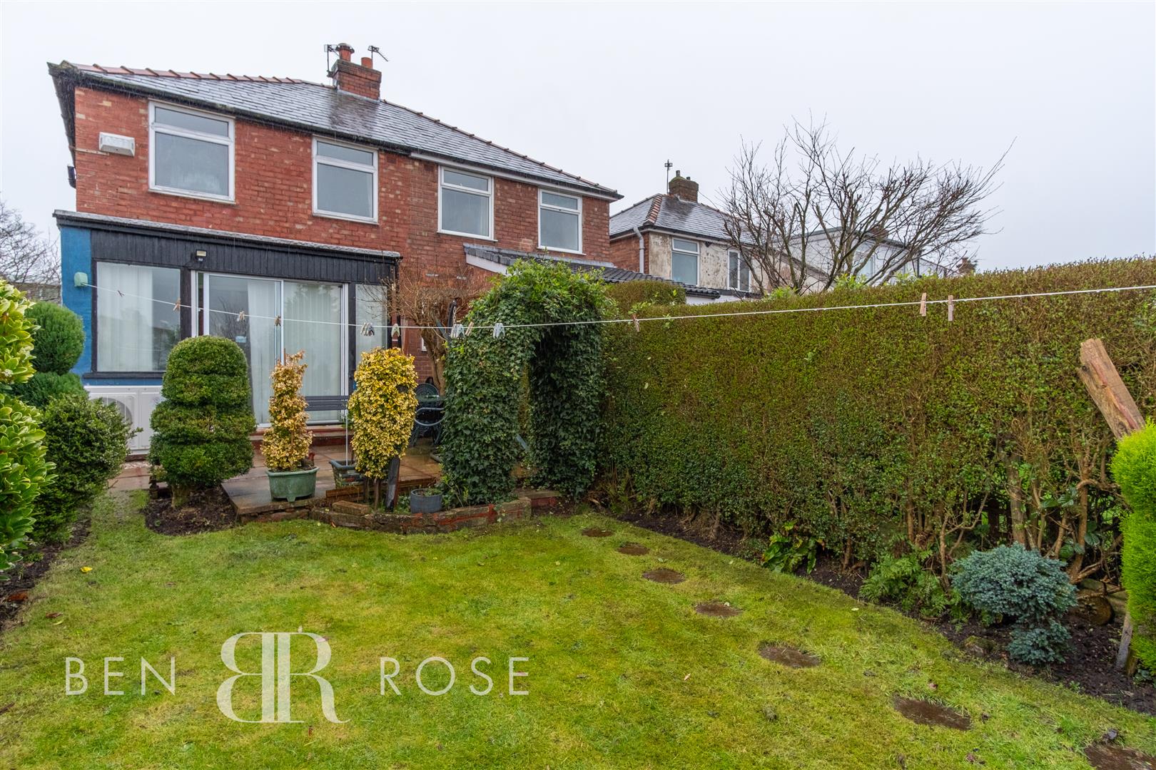 Property in Broadfield Drive, Leyland, PR25 1GJ