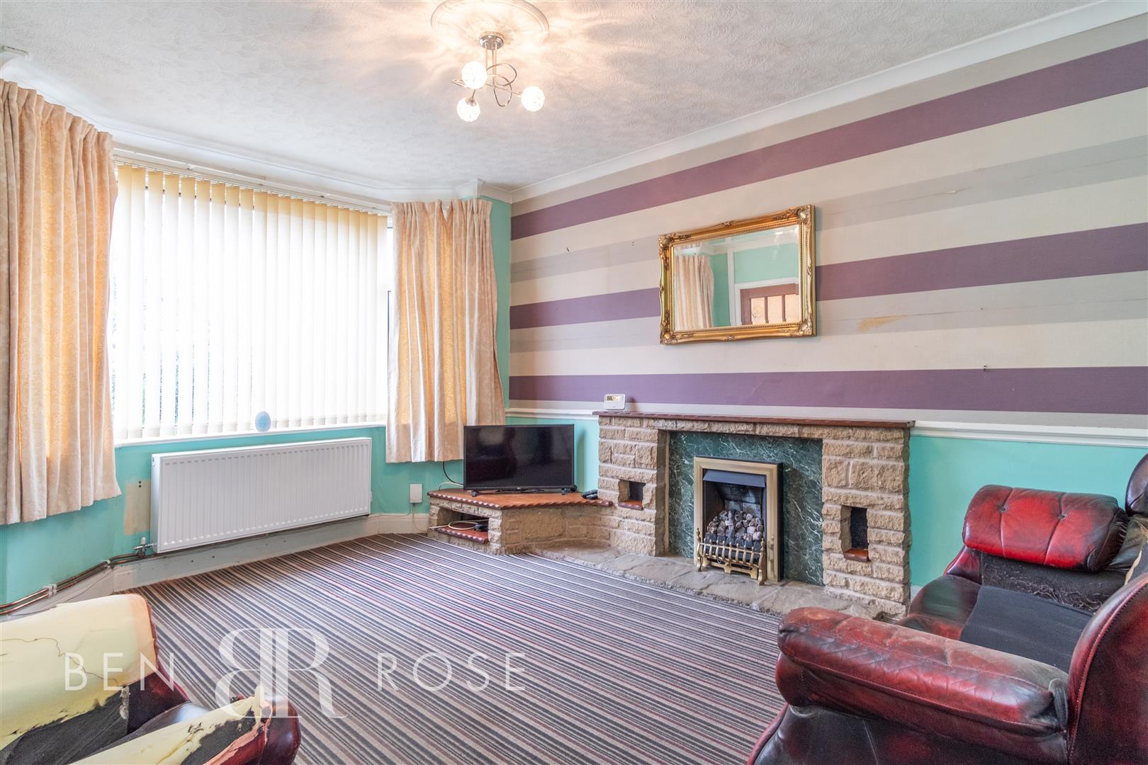 Property in Broadfield Drive, Leyland, PR25 1GJ