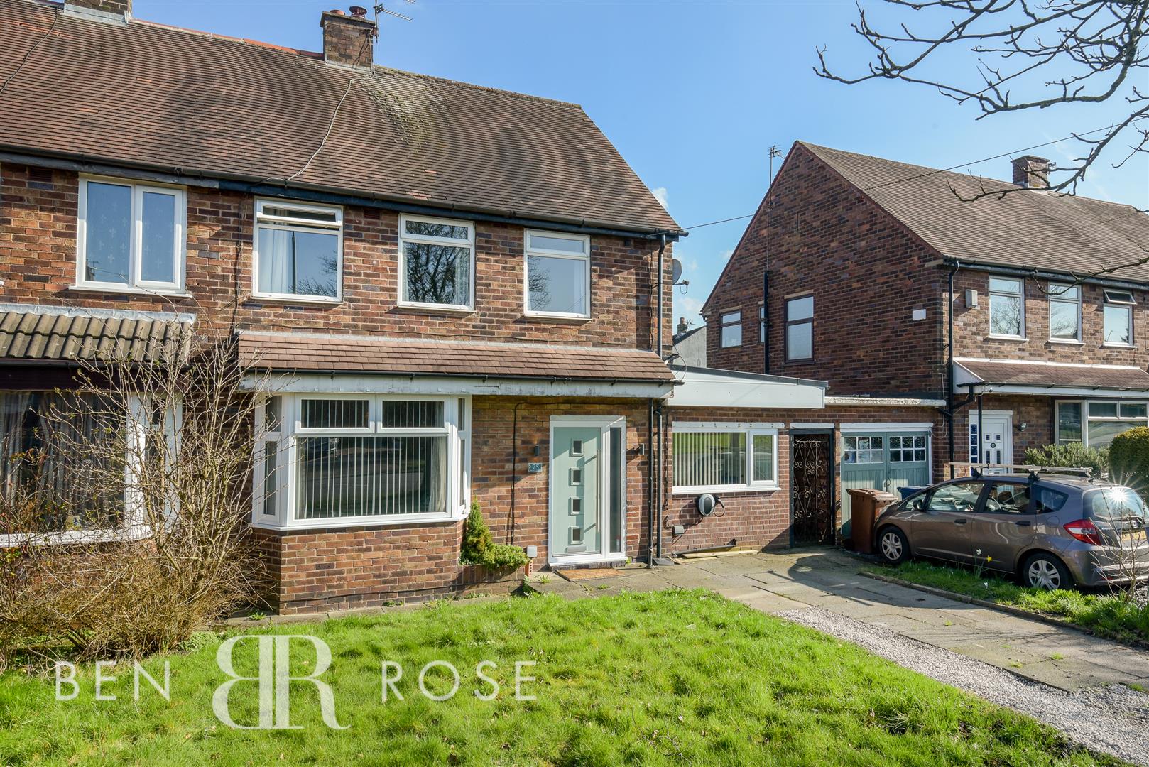 Property in Broadfield Drive, Leyland, PR25 1QL