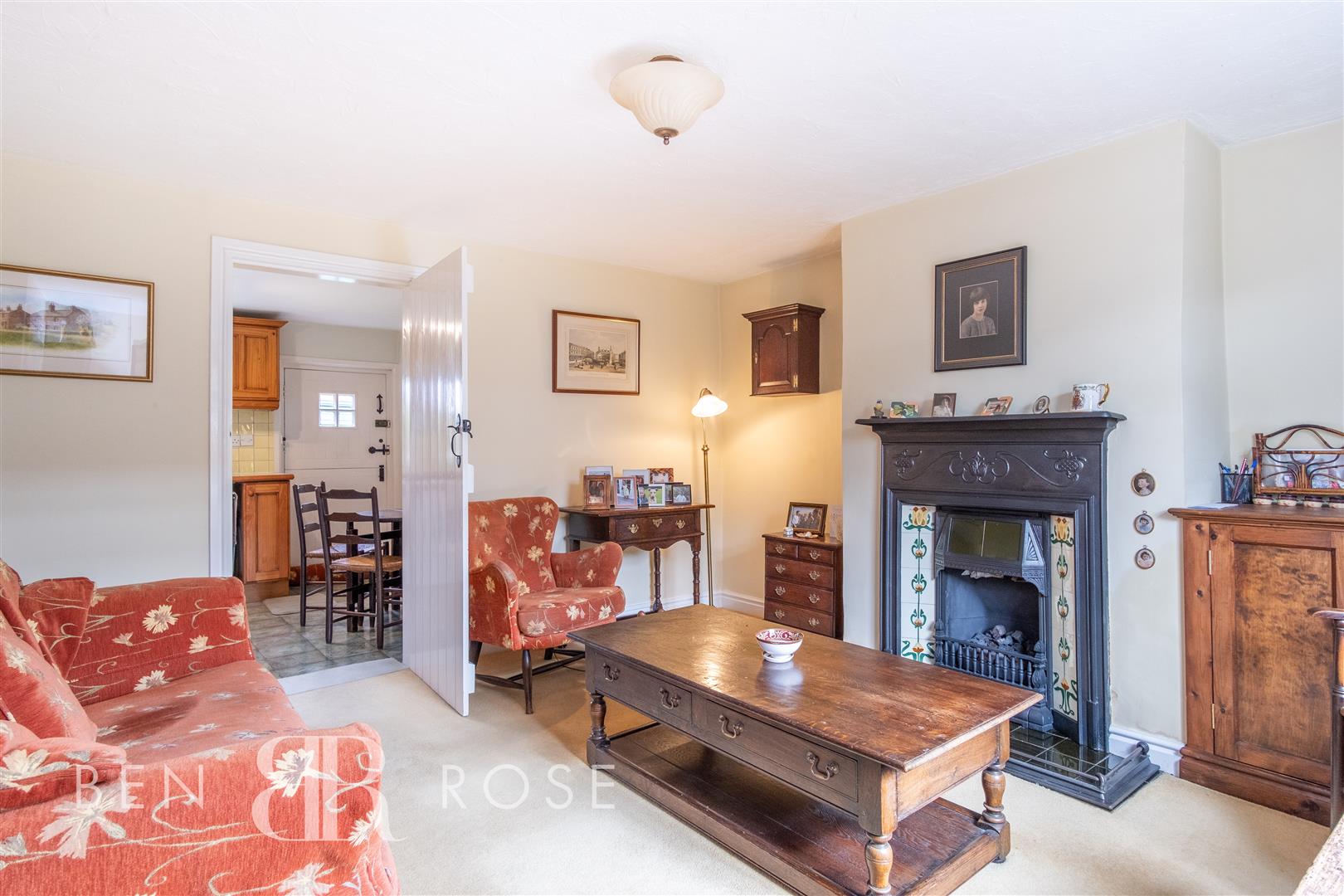 Property in Golden Hill Lane, Leyland, Lancashire, PR25 2YH