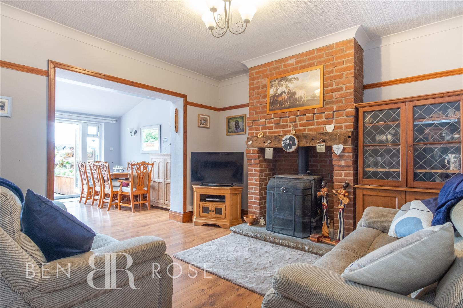 Property in Dunkirk Lane, Leyland, PR26 7SY