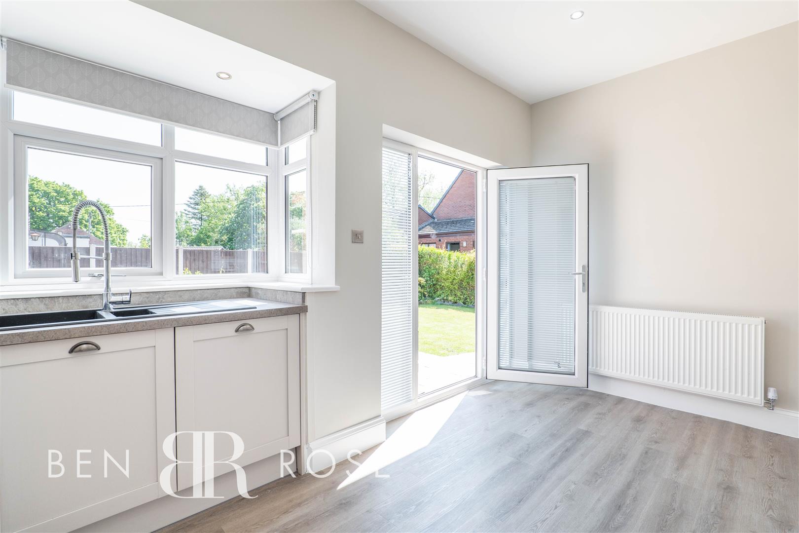 Property in Chain House Lane, Whitestake, Preston, PR4 4LD