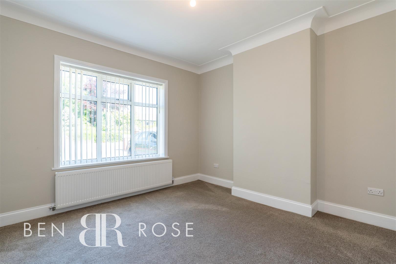 Property in Chain House Lane, Whitestake, Preston, PR4 4LD