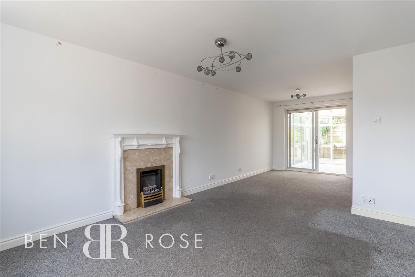 Property in Fir Trees Avenue, Lostock Hall, Preston, Lancashire, PR5 5SY