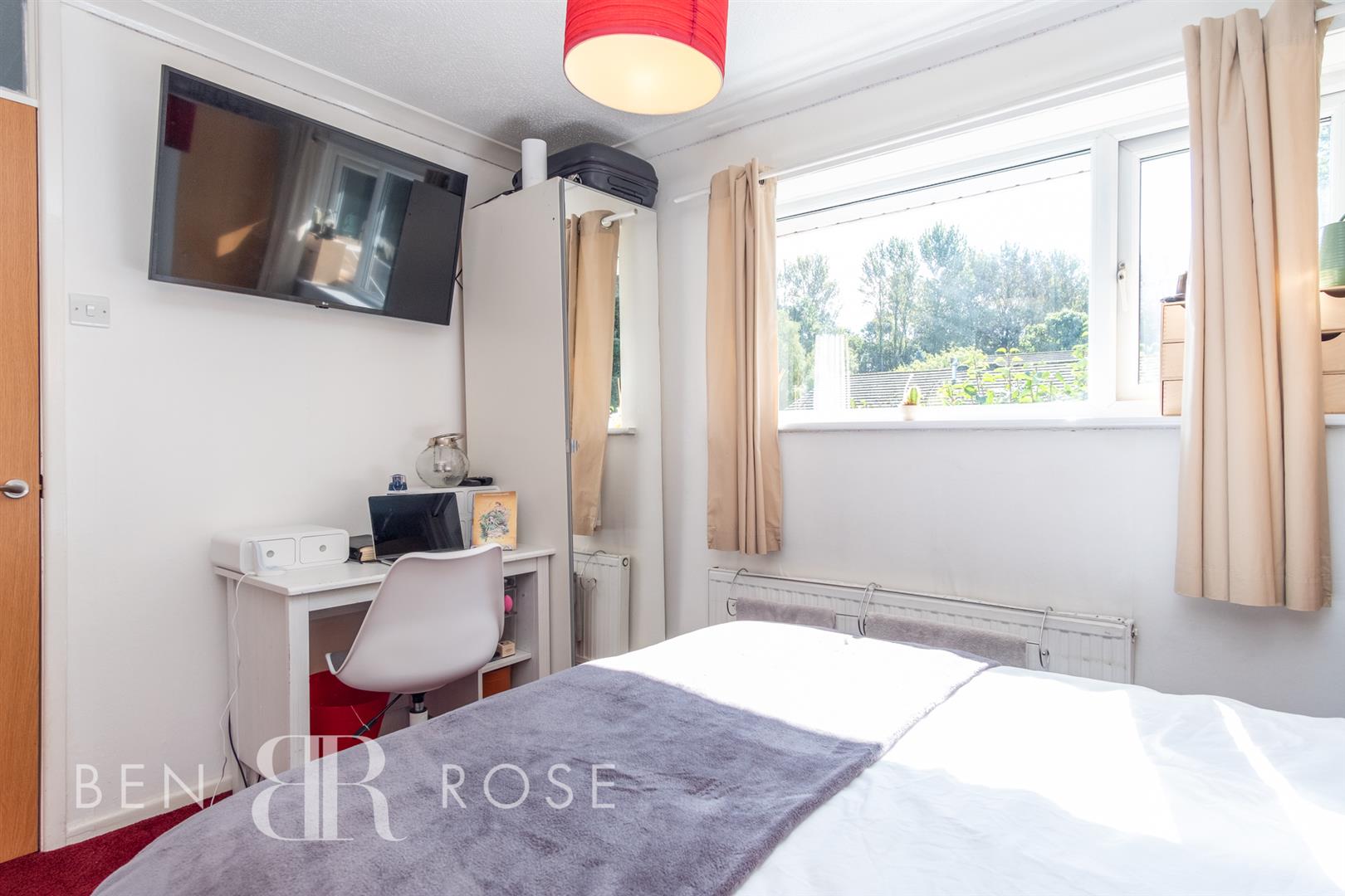 Property in Carr Field, Bamber Bridge, Preston, Lancashire, PR5 8BT