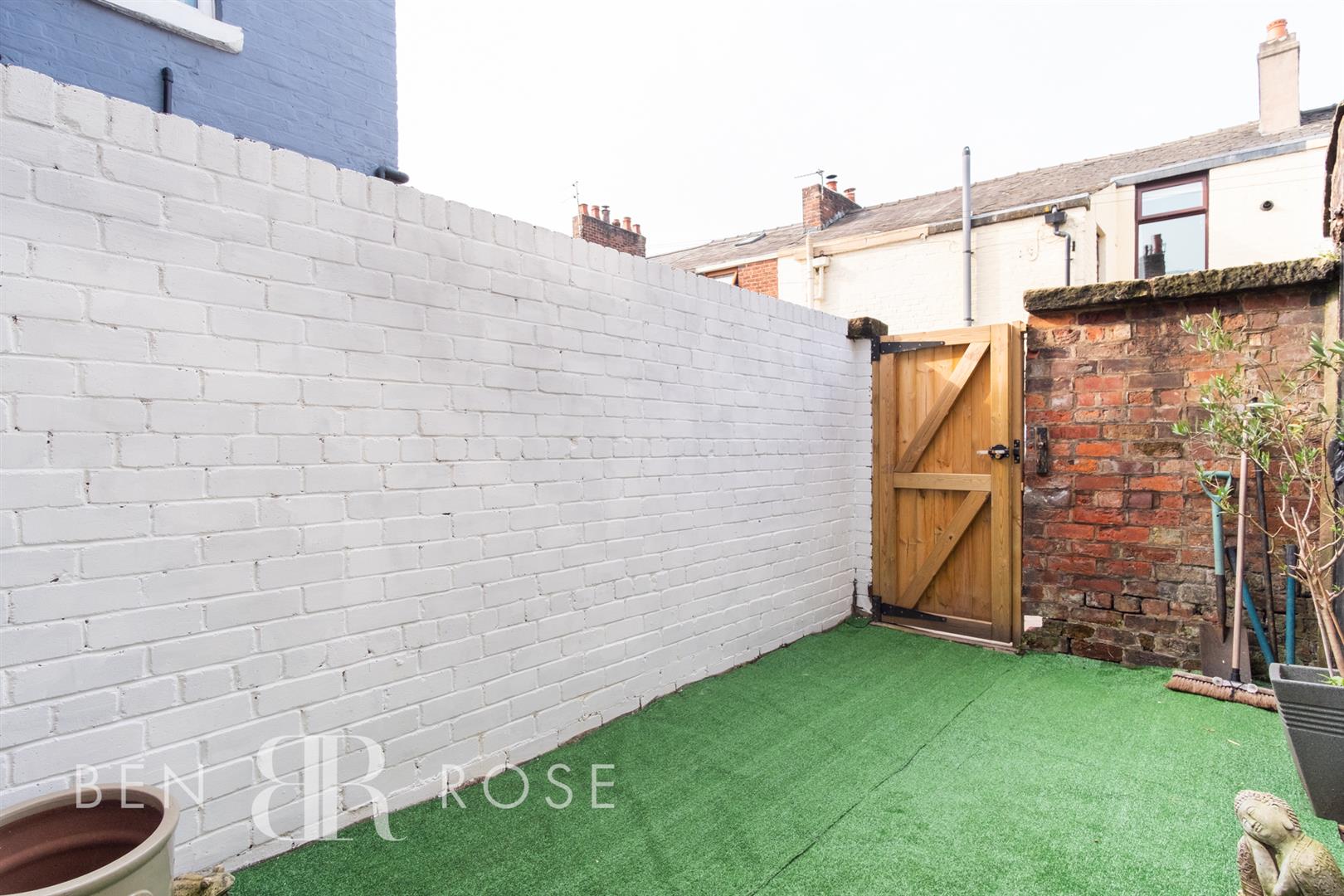 Property in Albert Terrace, Higher Walton, Preston, PR5 4DT