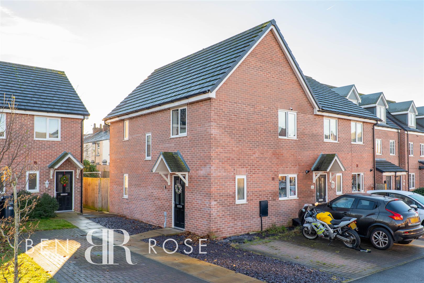 Property in Aspenwood Close, Bamber Bridge, Preston, PR5 6DR