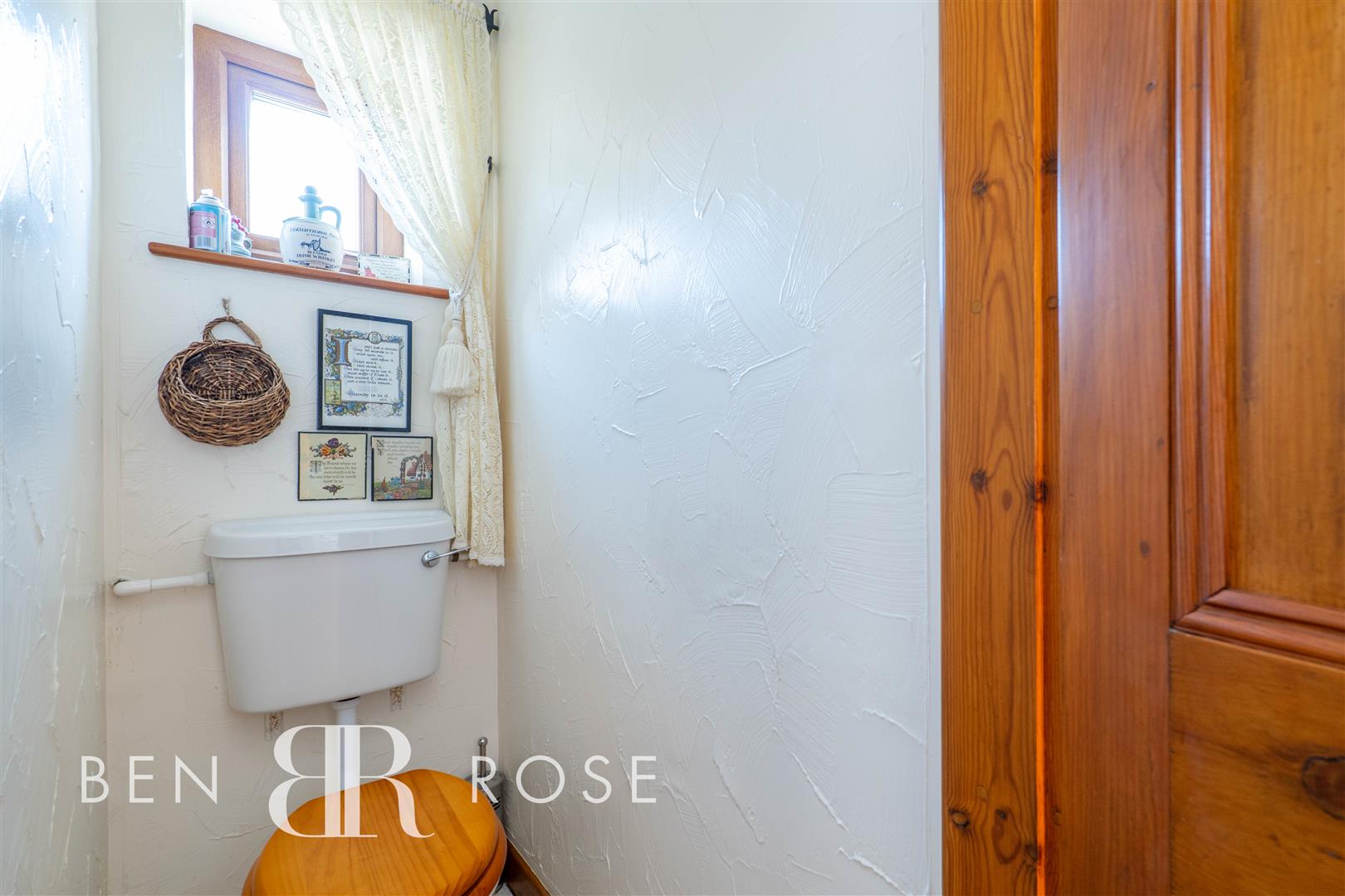 Property in Chapel Road, Hesketh Bank, Preston, PR4 6RY