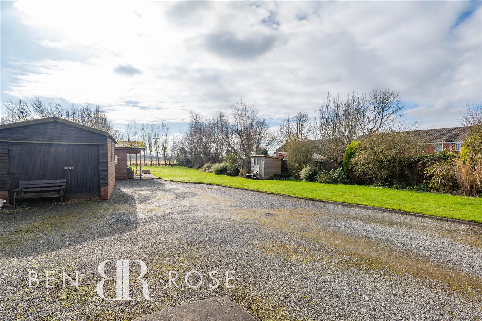 Property in Chapel Road, Hesketh Bank, Preston, PR4 6RY