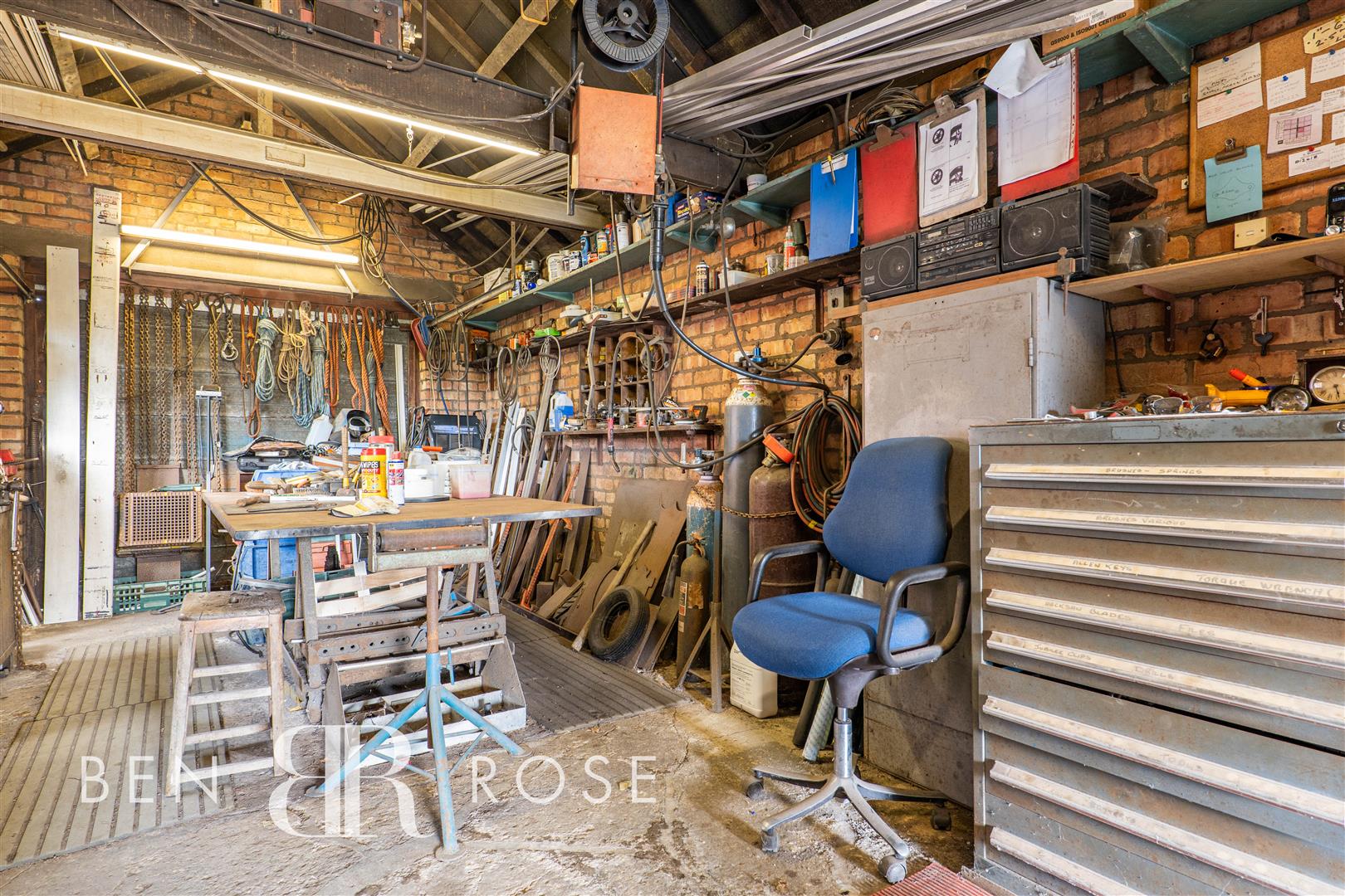 Property in Chapel Road, Hesketh Bank, Preston, PR4 6RY