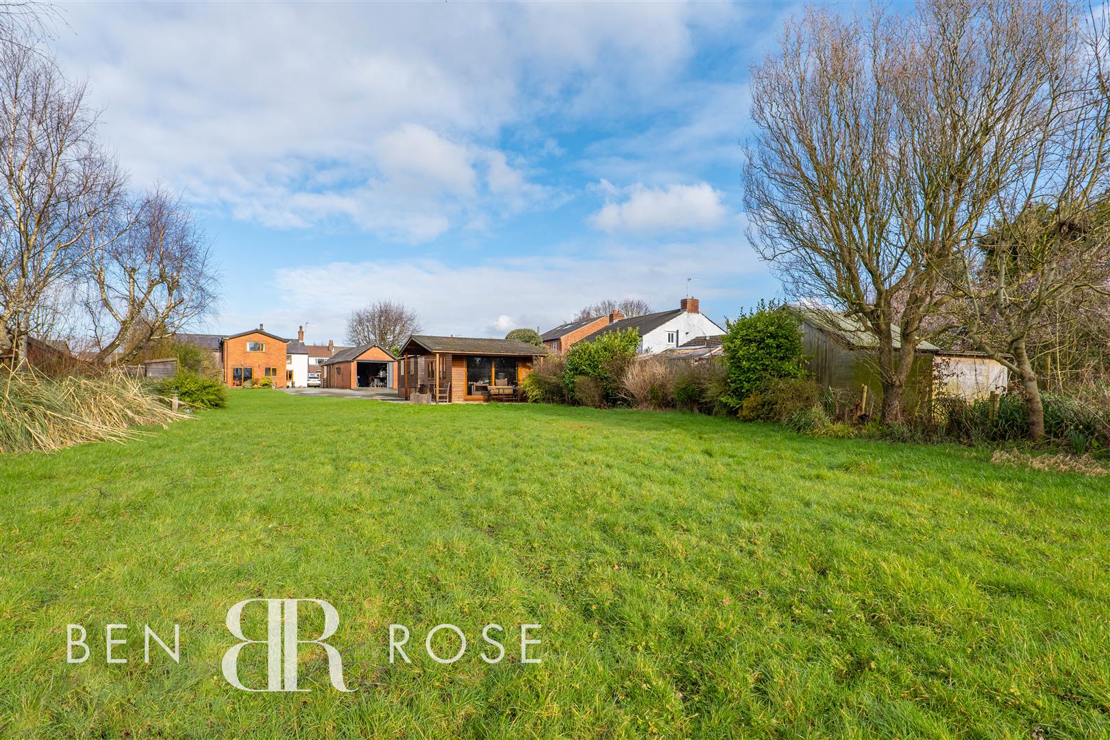 Property in Chapel Road, Hesketh Bank, Preston, PR4 6RY