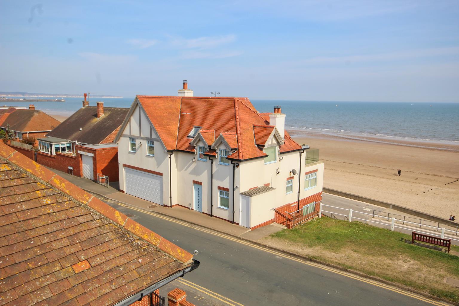 Property in Belvedere Parade, Bridlington, YO15