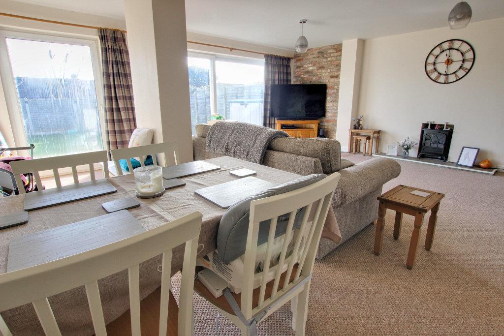 Property in Normandy Avenue, Beverley, HU17