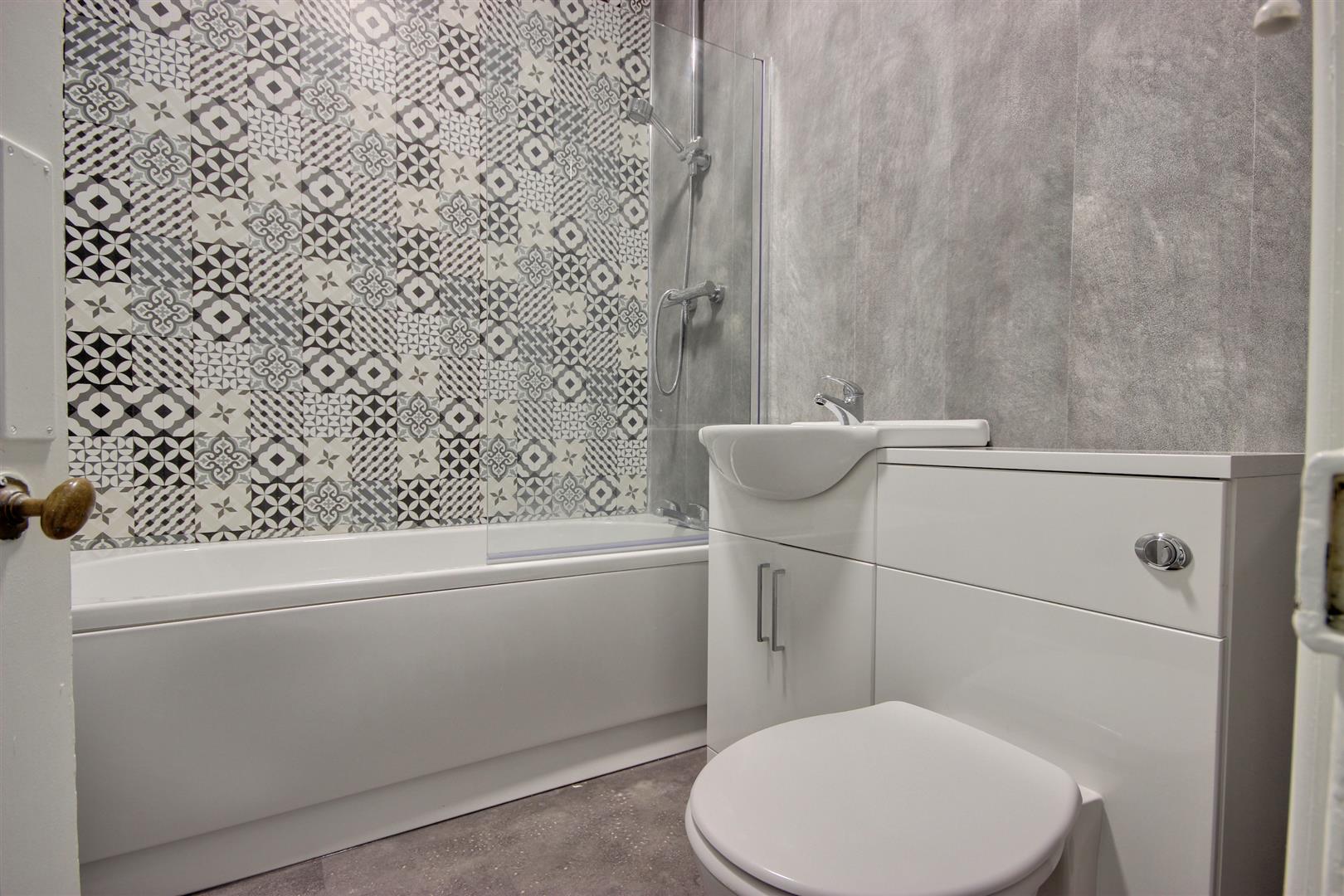 Property in The Leases, Beverley, HU17