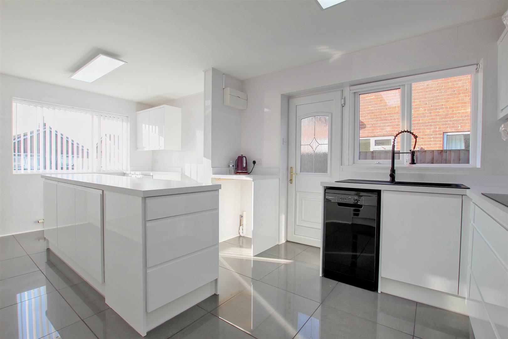 Property in Alton Park, Beeford, YO25