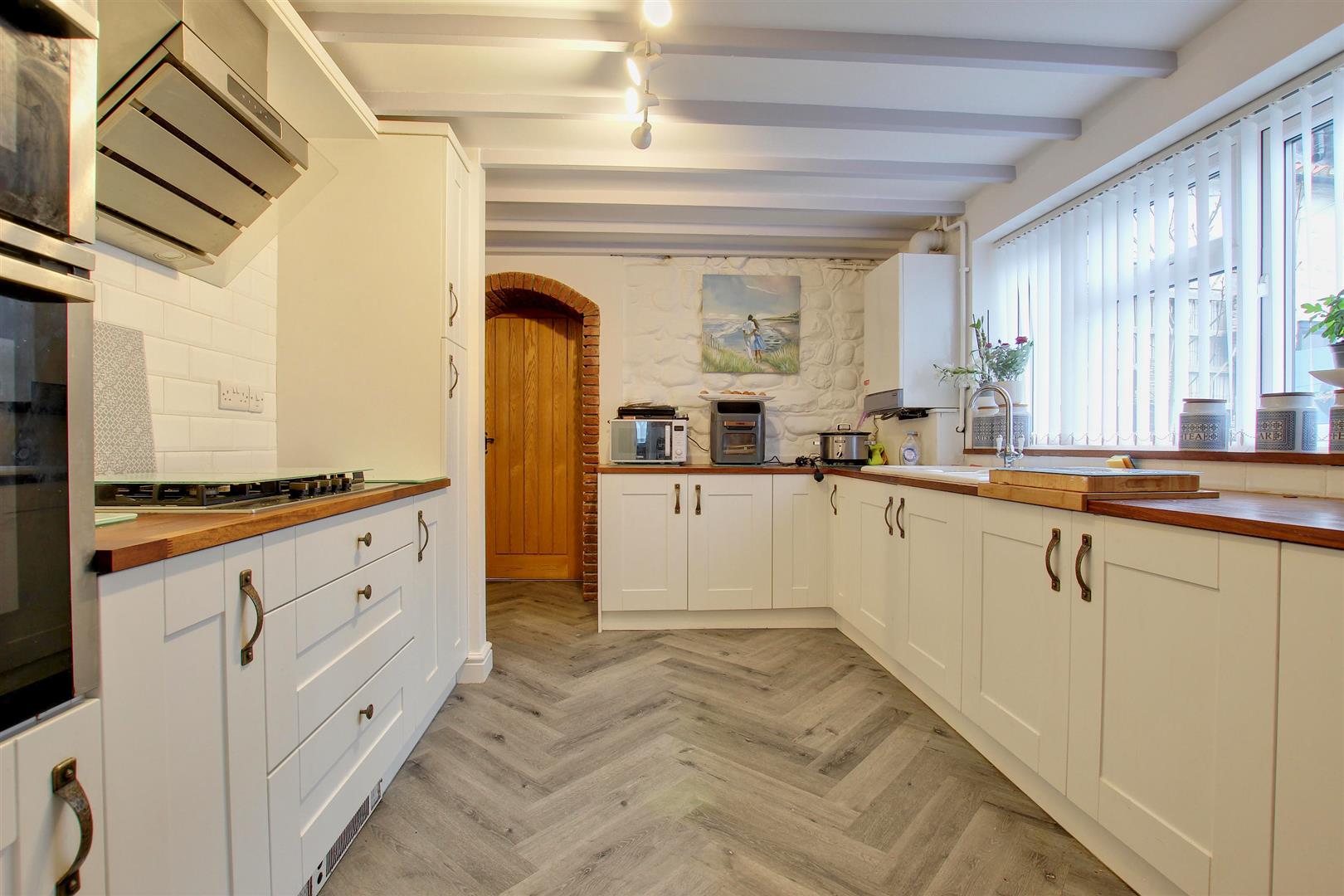 Property in Southgate, Hornsea, HU18