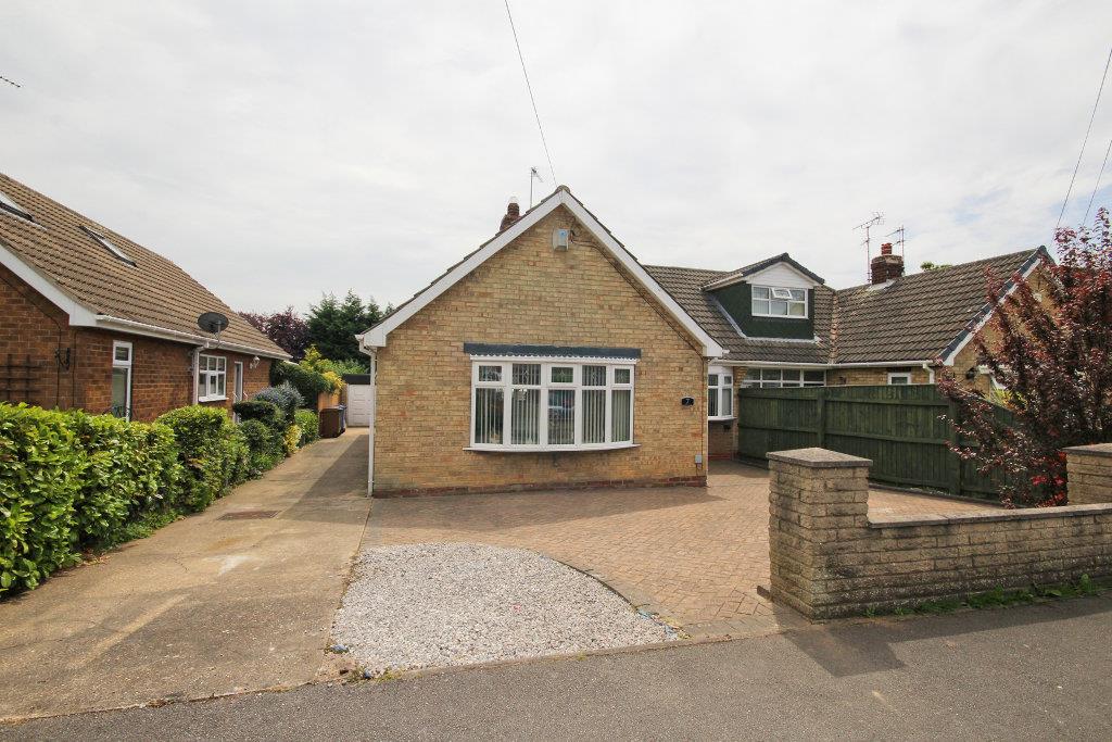 Property in Grundale, Kirk Ella, HU10