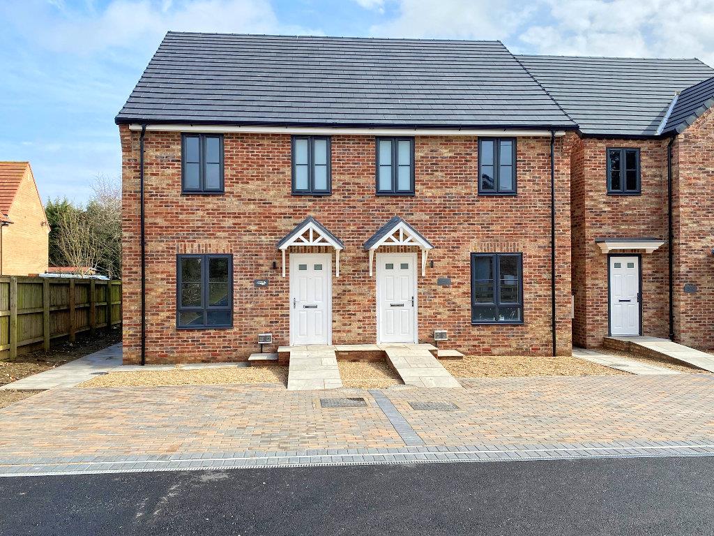 Property in Johnson Close, Swanland, HU14