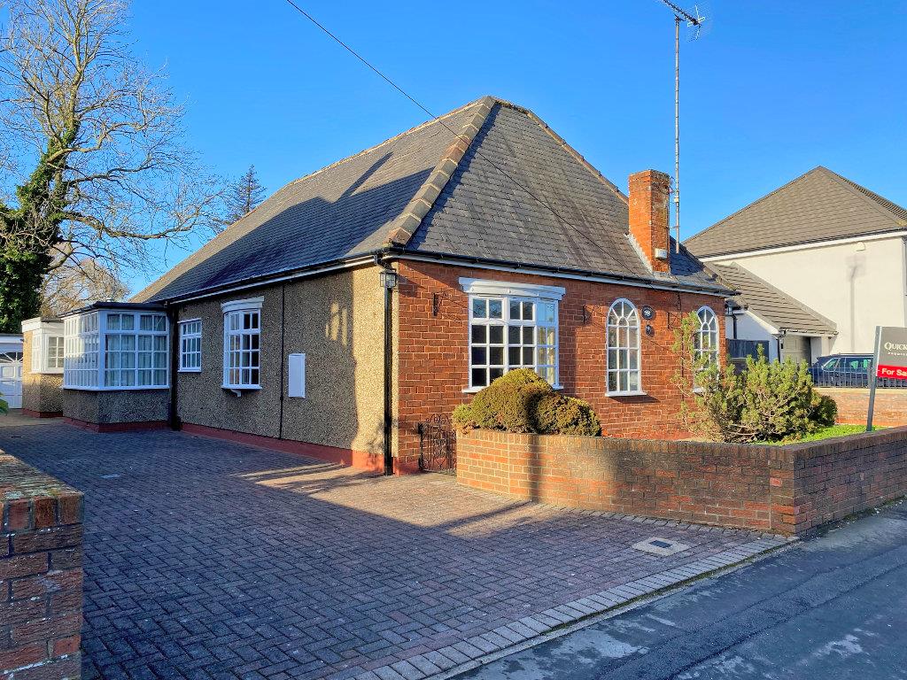 Property in Ash Grove, Willerby, HU10