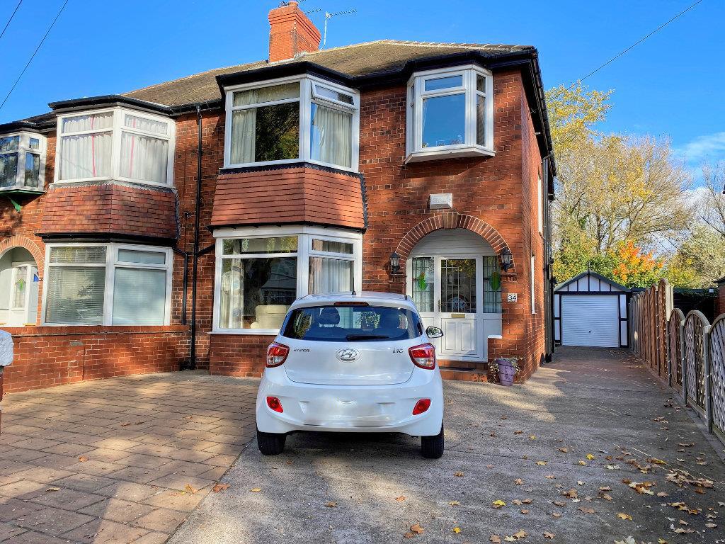 Property in Wolfreton Lane, Willerby, HU10