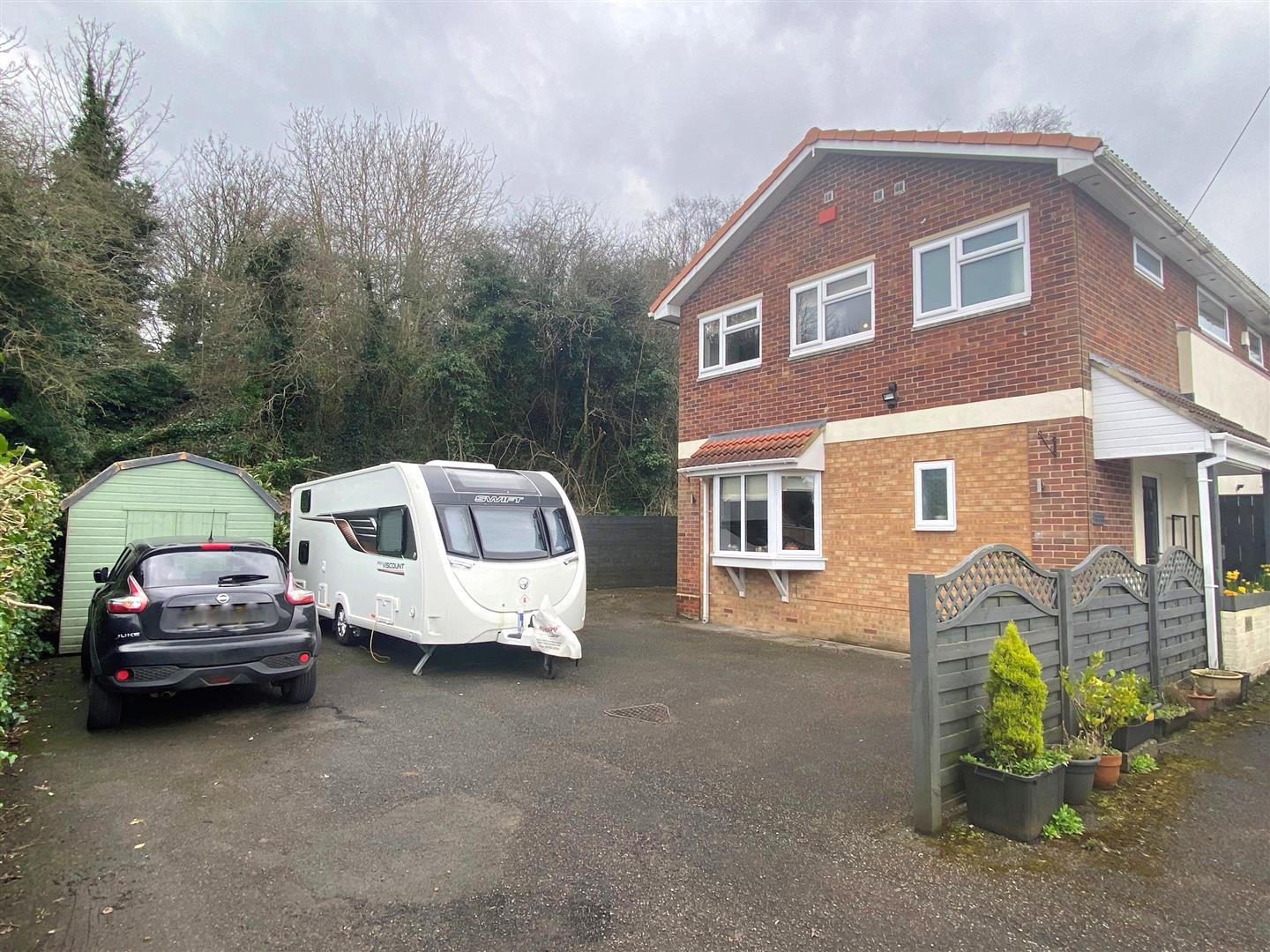 Property in Haydon Close, Willerby, HU10