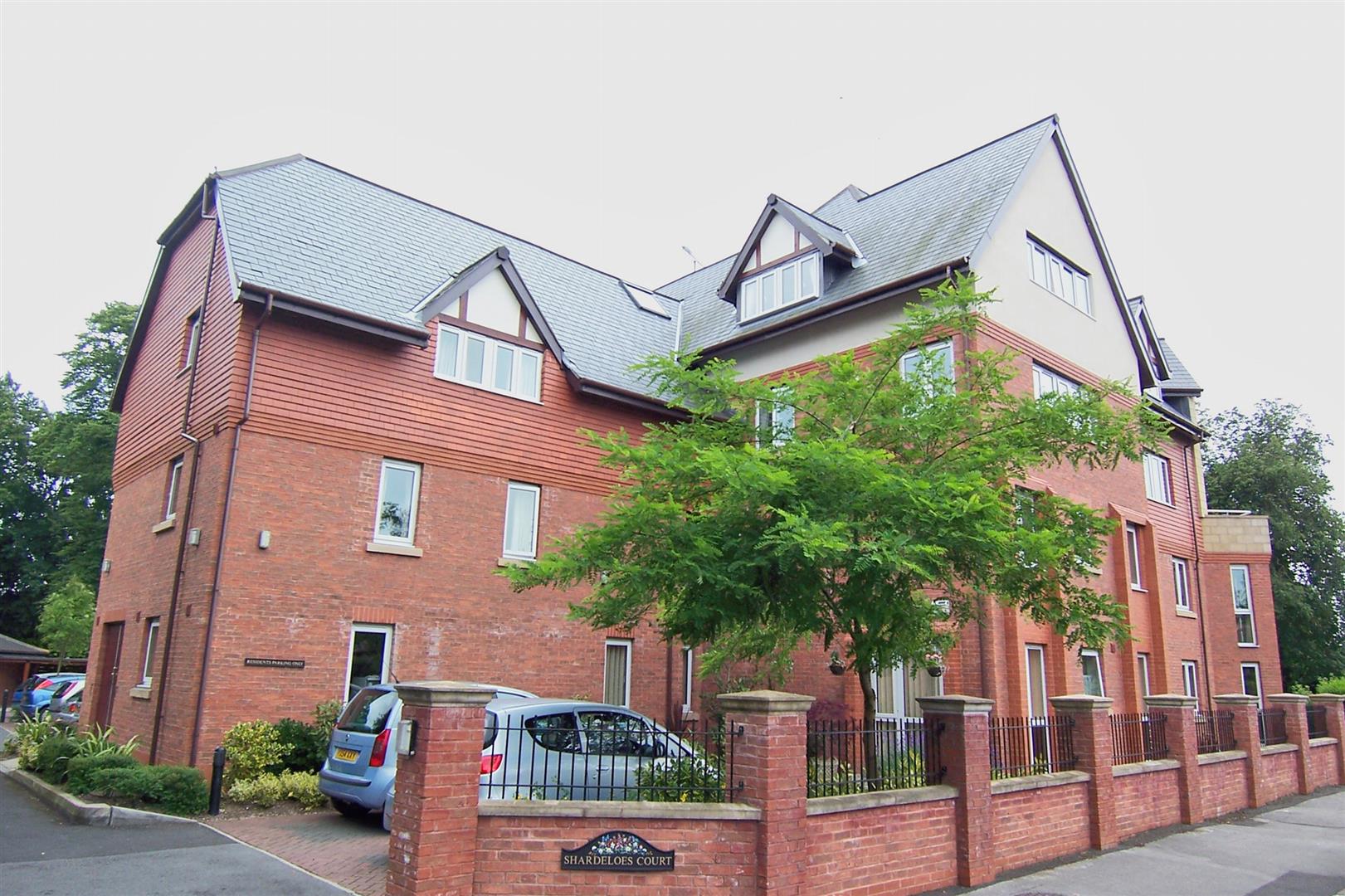 Property in Shardeloes Court, Newgate Street, Cottingham, HU16