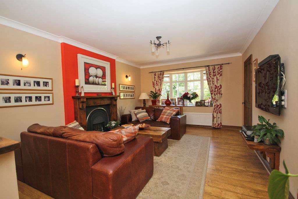 Property in Canada Drive, Cottingham, HU16