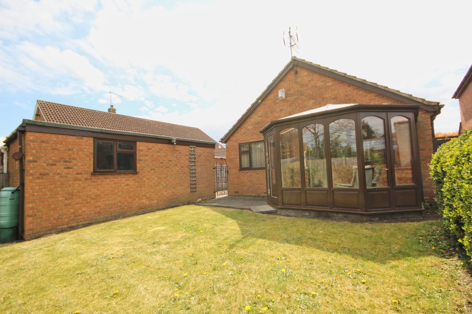 Property in New Village Road, Cottingham, HU16