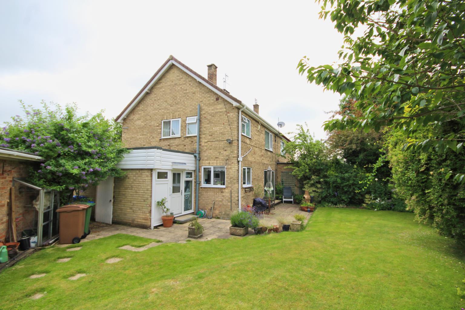 Property in Elmfield Drive, Cottingham, HU16
