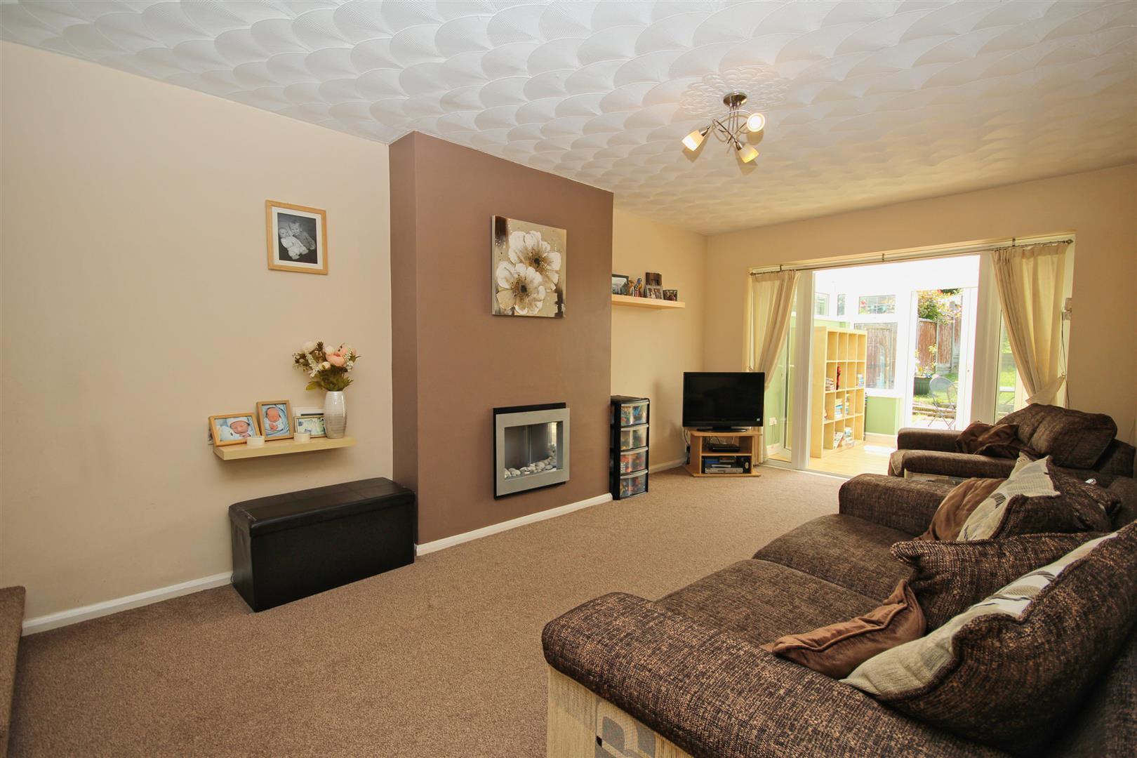 Property in Little Weighton Road, Skidby, HU16