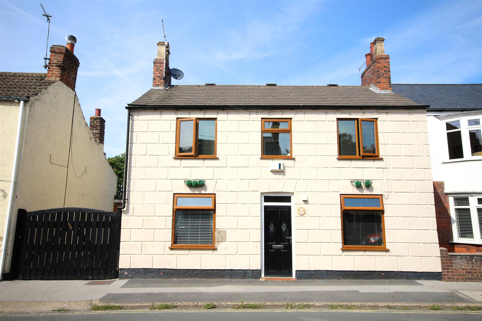 Property in Finkle Street, Cottingham, HU16