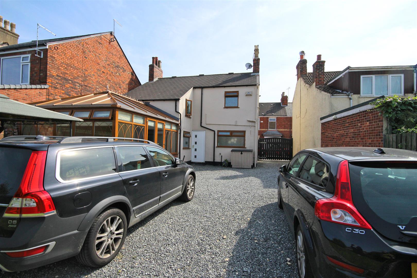 Property in Finkle Street, Cottingham, HU16
