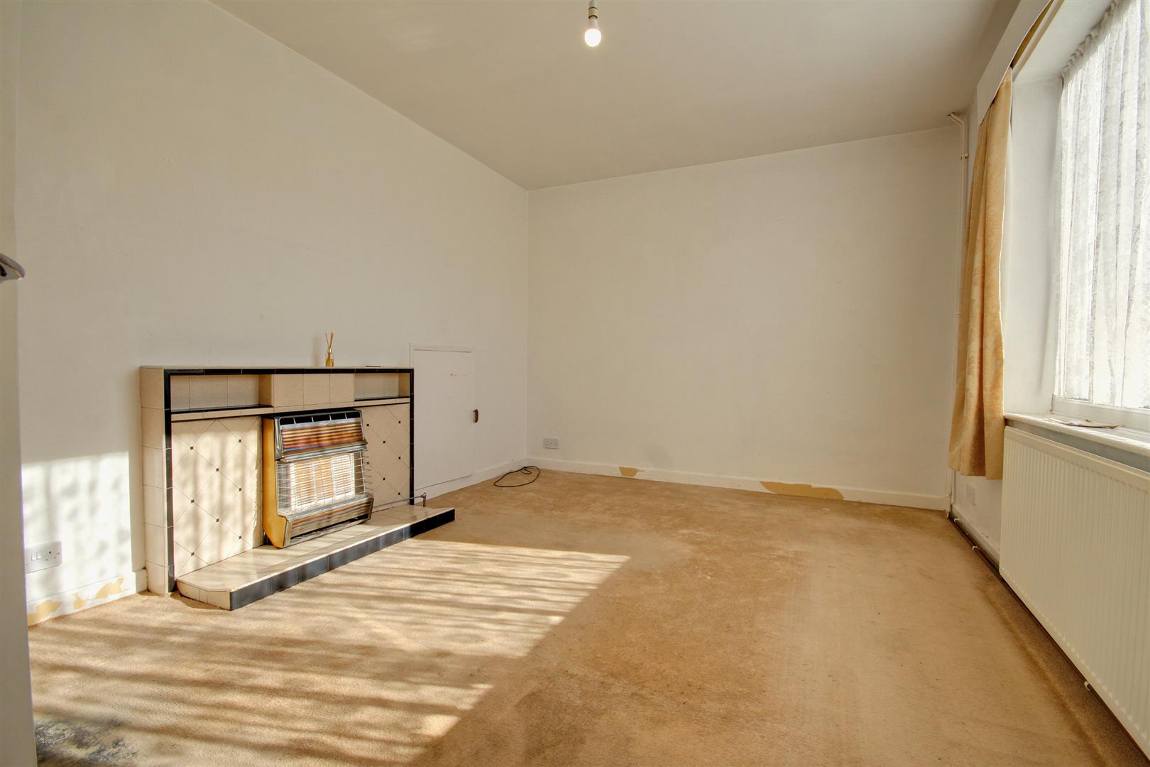 Property in New Village Road, Cottingham, HU16