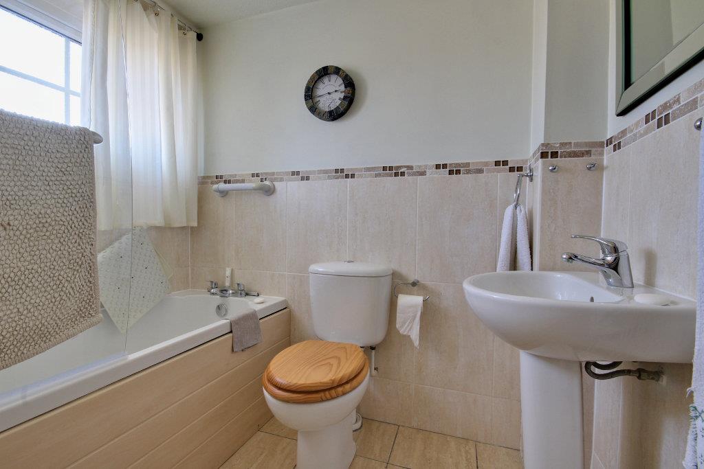 Property in Burton Road, Cottingham, HU16