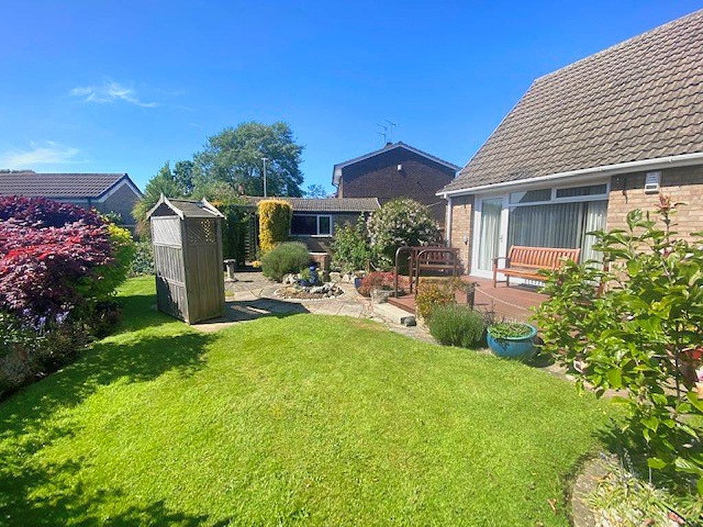 Property in Burton Road, Cottingham, HU16