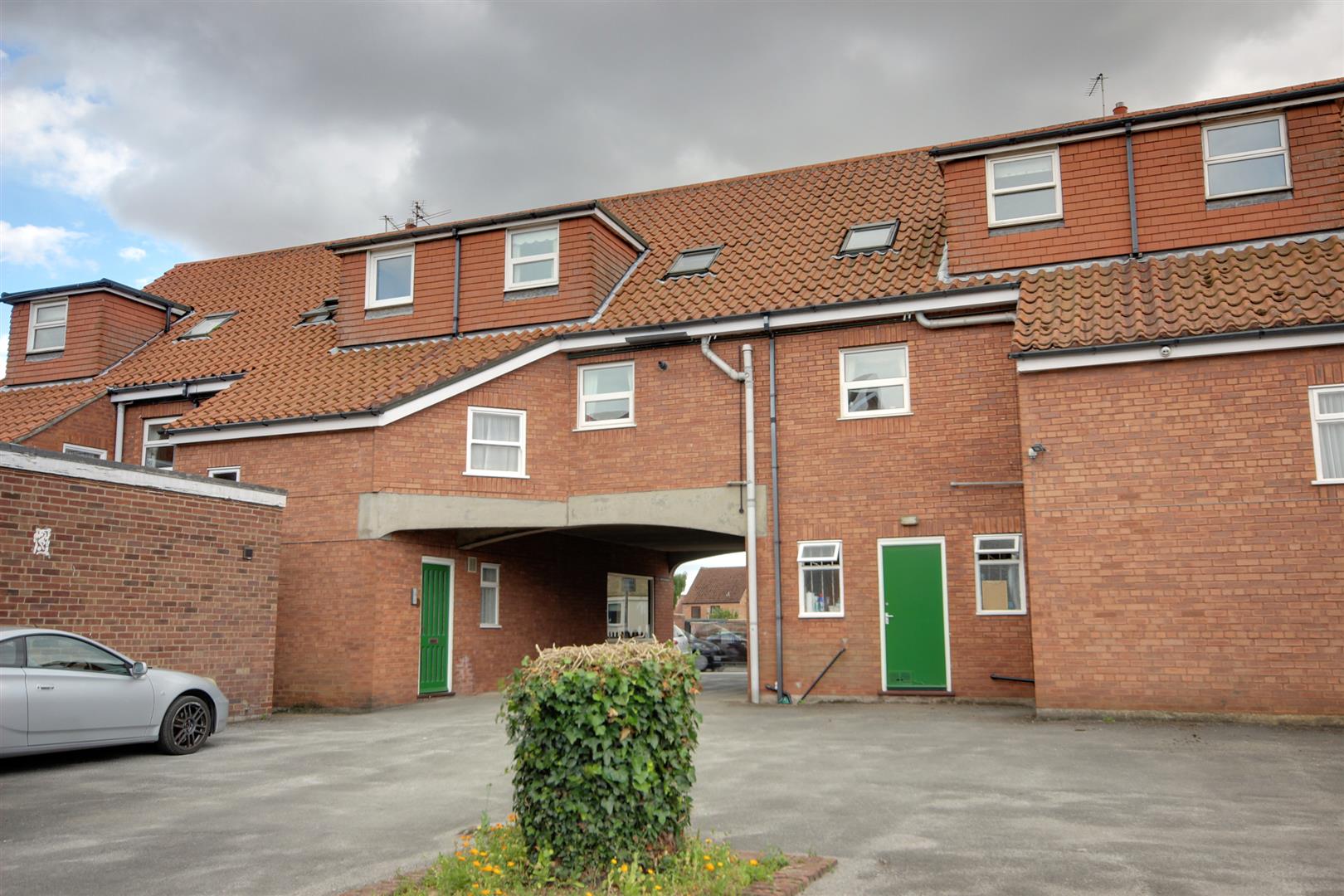 Property in Finkle Street, Cottingham, HU16