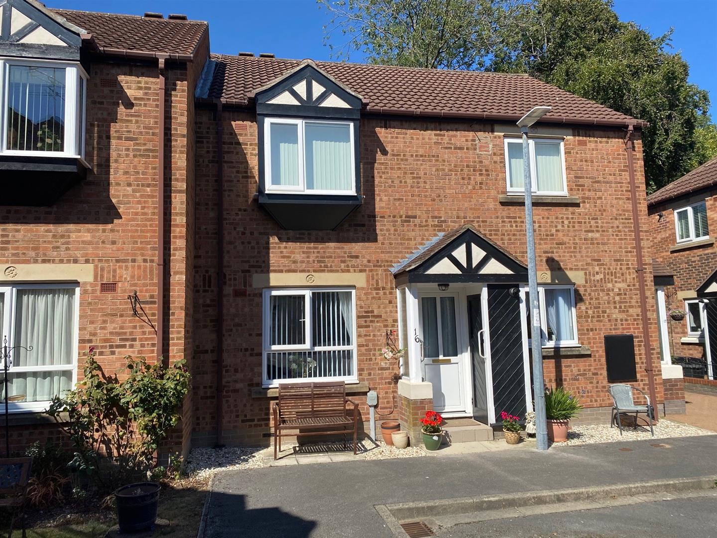 Property in Applegarth Mews, Cottingham, HU16