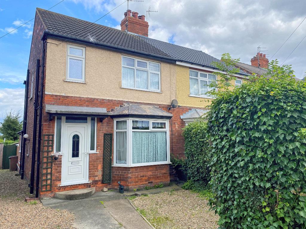 Property in New Village Road, Cottingham, HU16