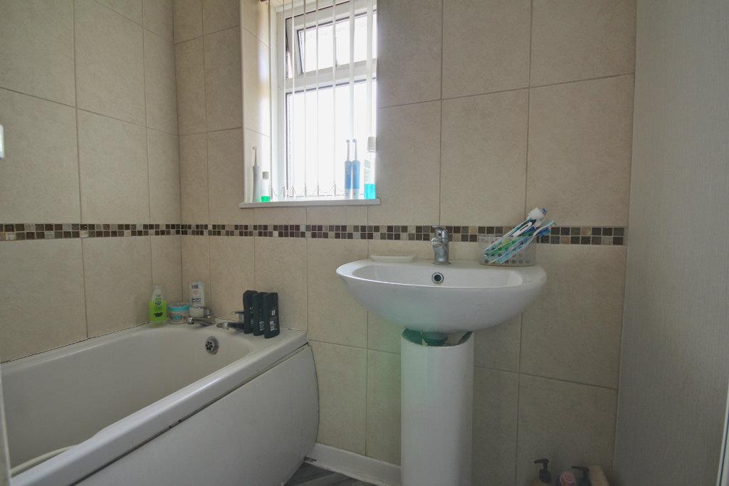 Property in Dent Road, Hull, HU5