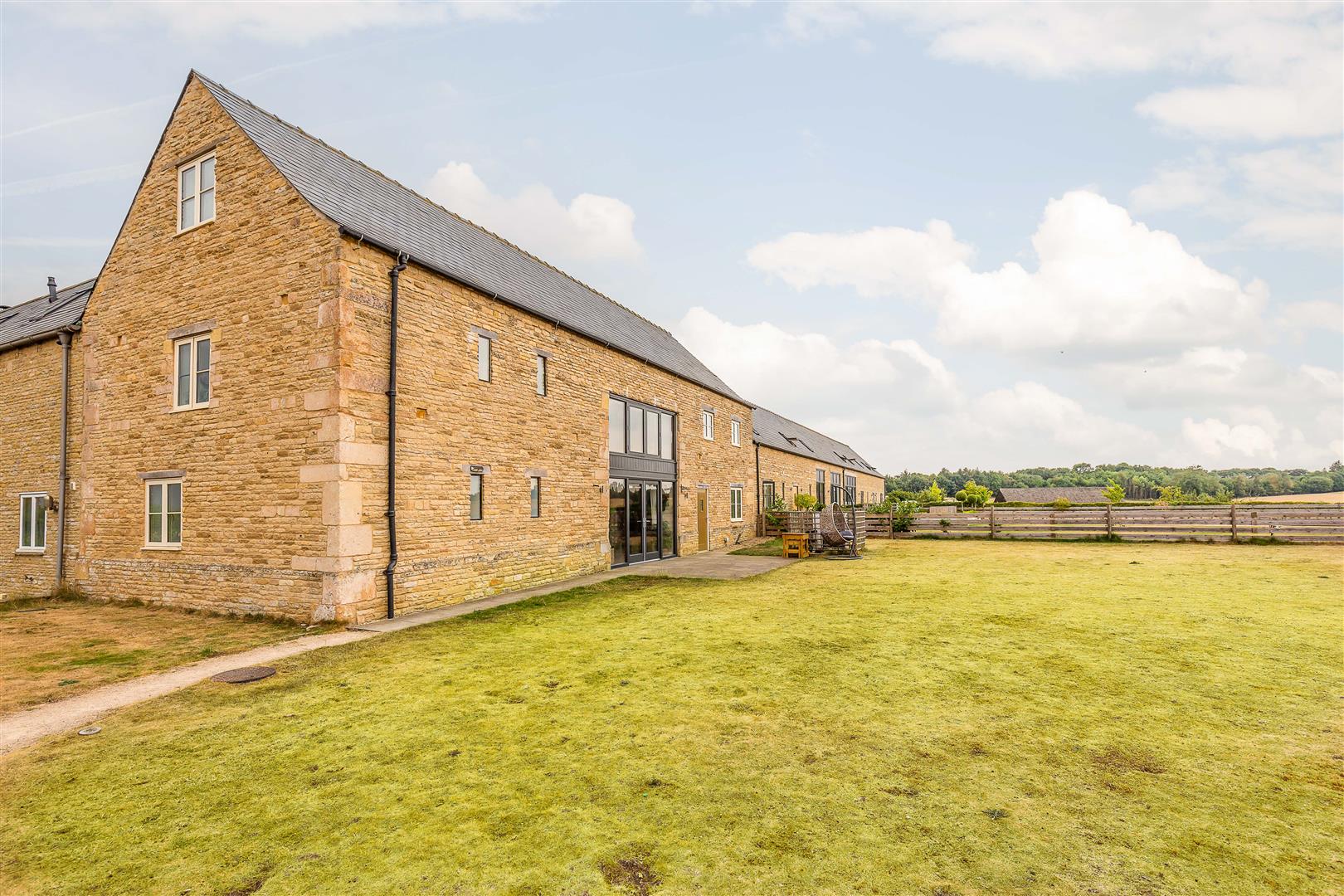 Property in Great North Road, Peterborough, PE8