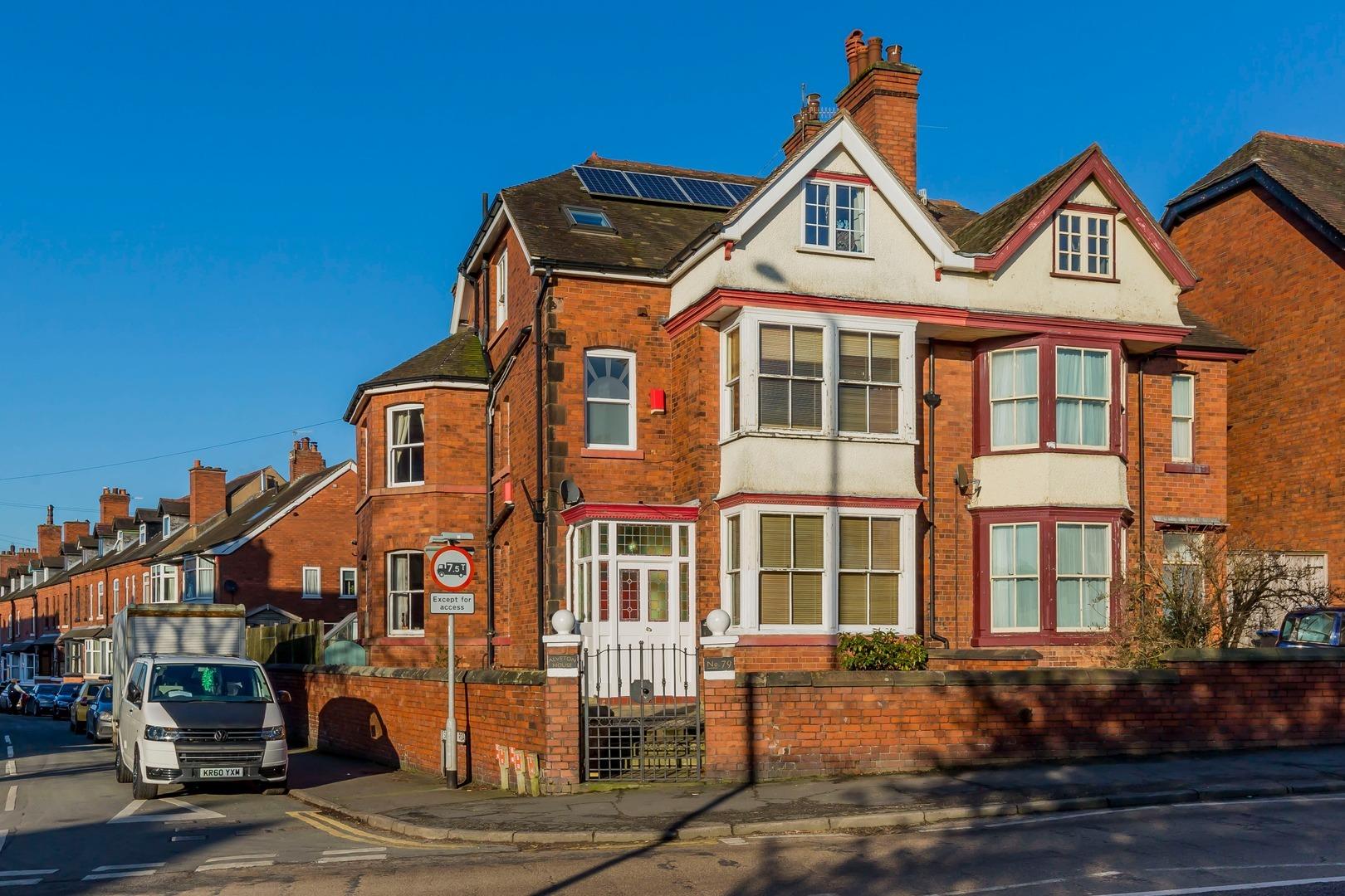 Property in Ashbourne Road, Leek, Staffordshire, Staffordshire, ST13 5AX