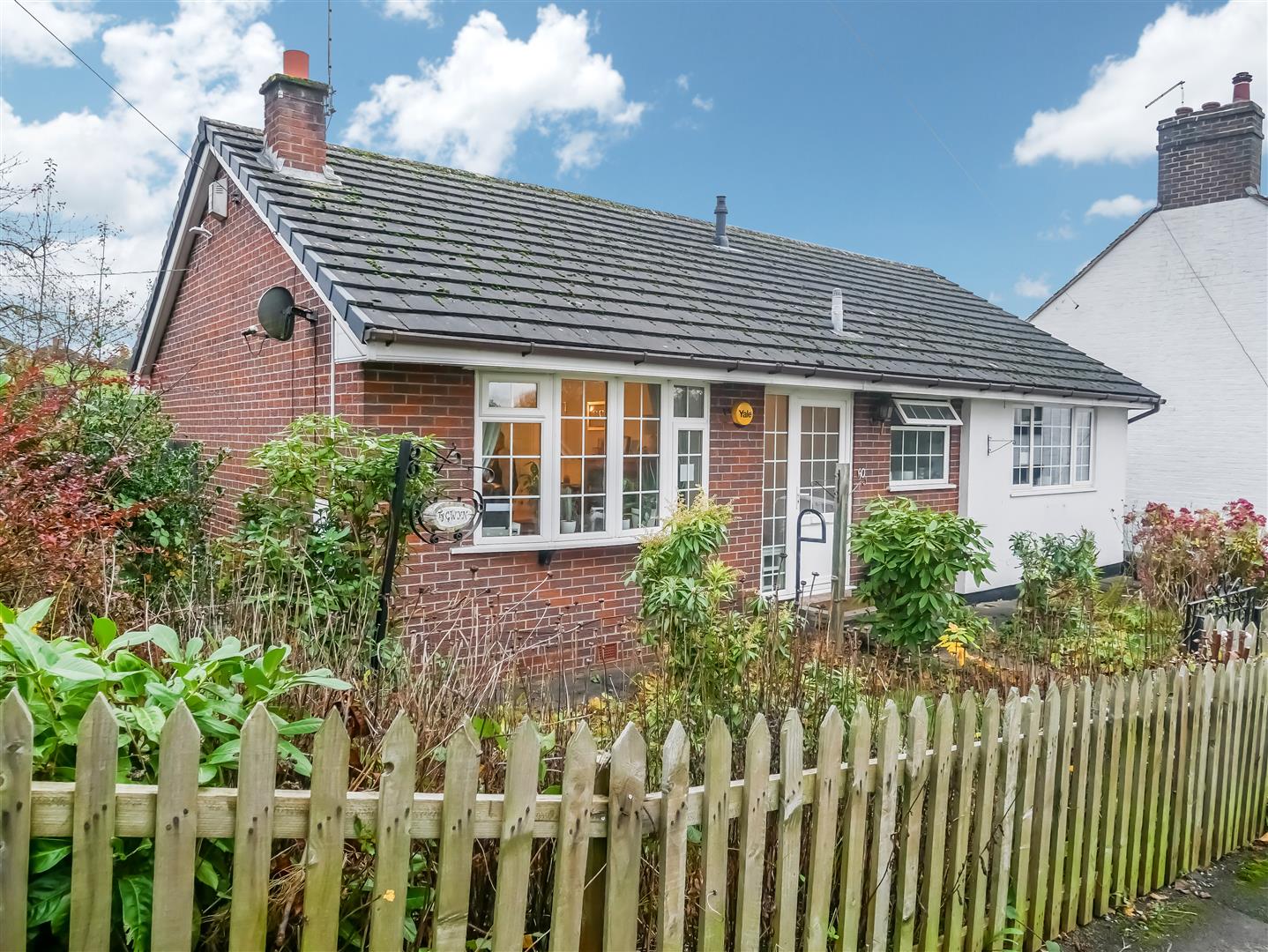 Property in Church Lane, Hanford, StokeOnTrent, Staffordshire, ST4 4QB