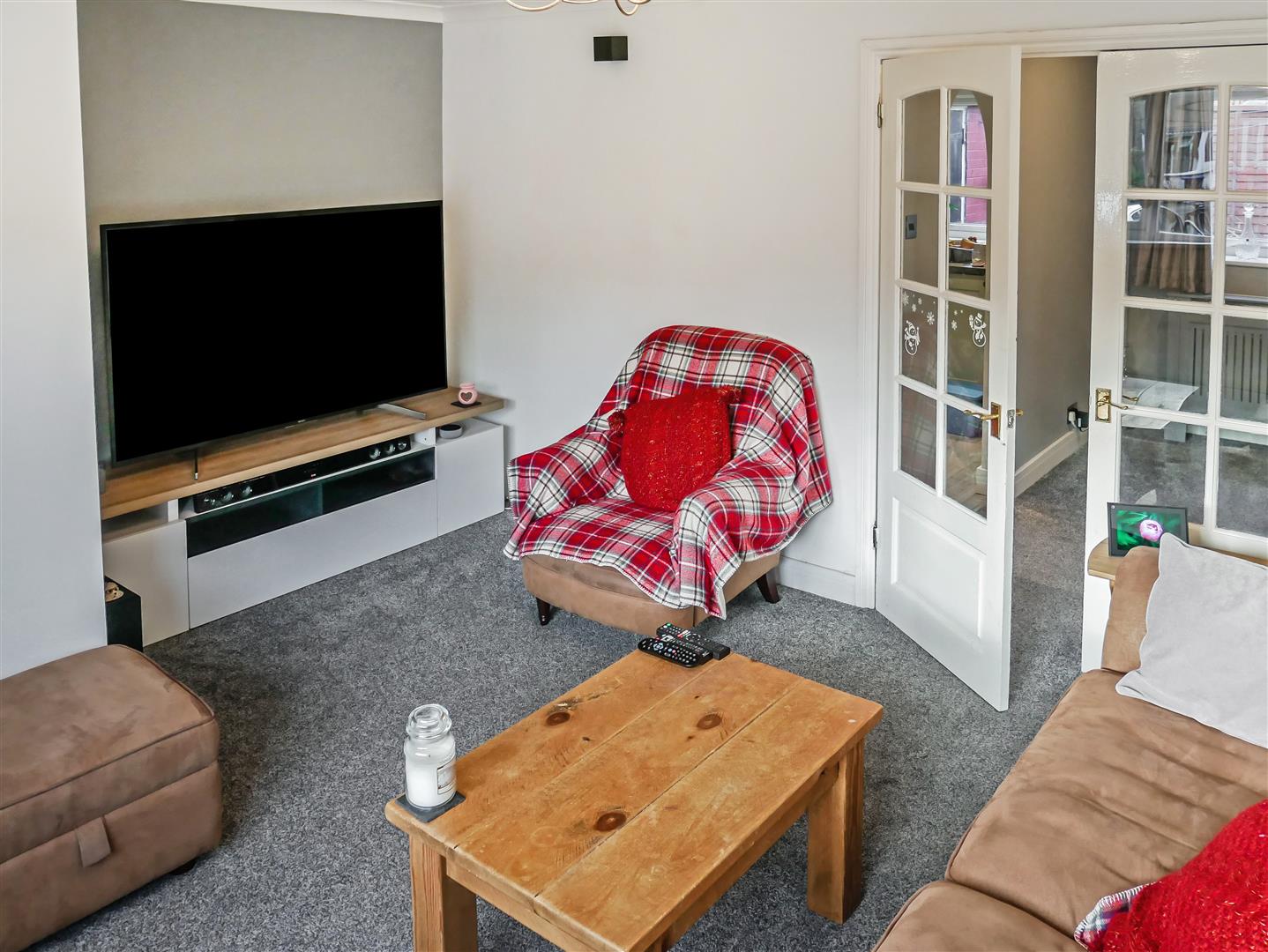 Property in Hencroft, Leek, Staffordshire, ST13 8EZ